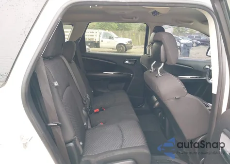 2015 Dodge Journey Sxt z USA, uszkodzony, nr VIN 3C4PDCBB8FT745707